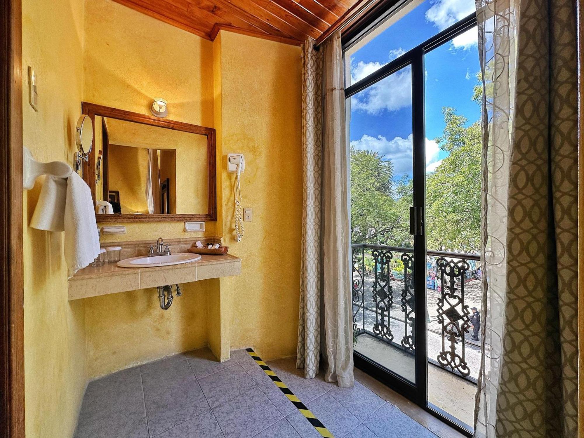 Hotel Ciudad Real Centro Historico San Cristóbal de Las Casas Extérieur photo